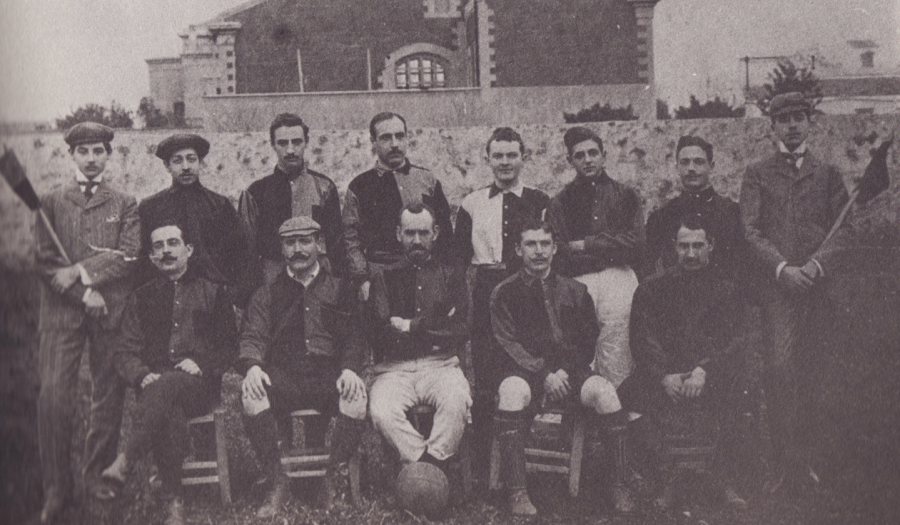 1900