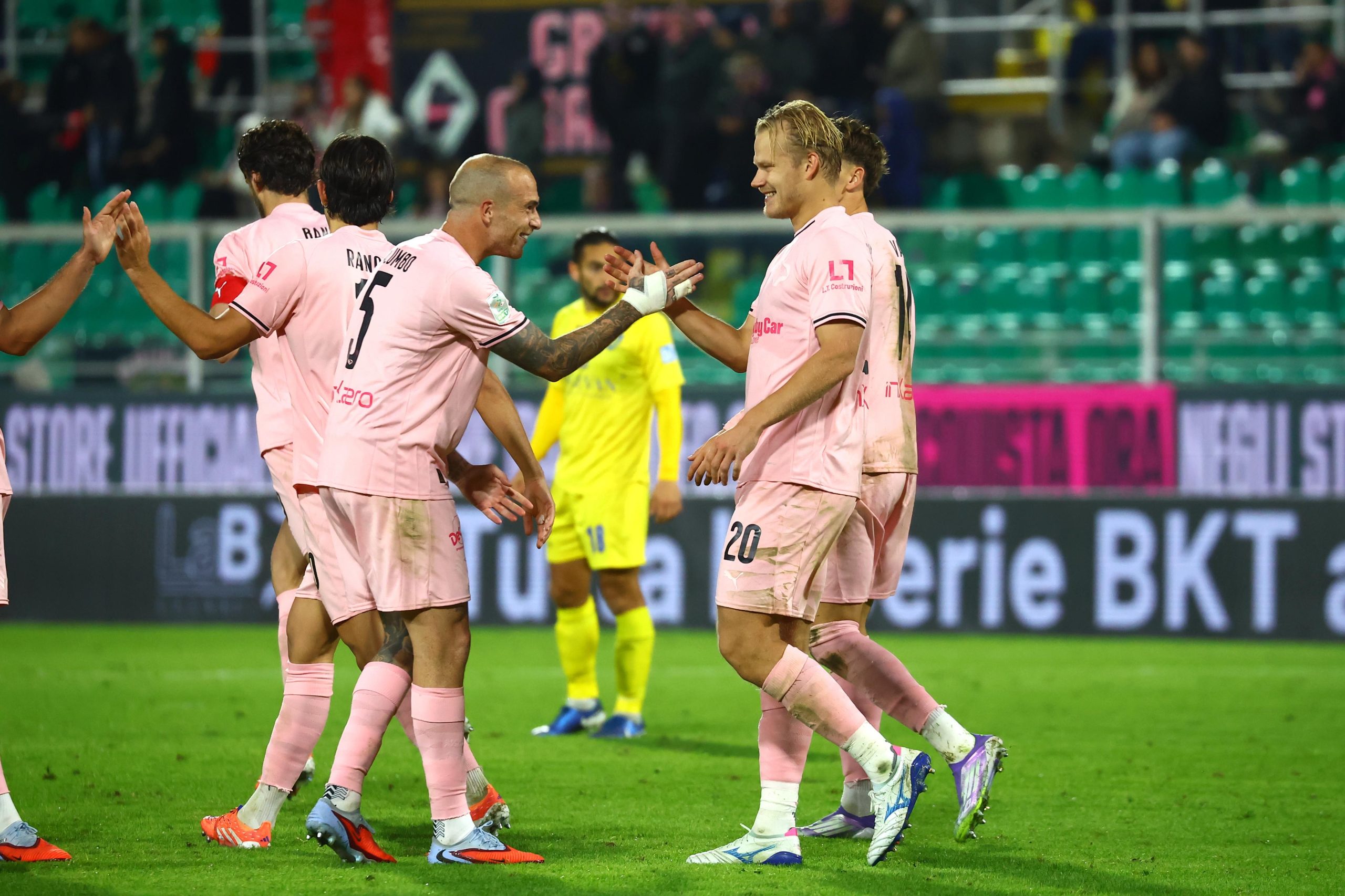 Palermo FC VS Carrarese Calcio 5-0: highlights